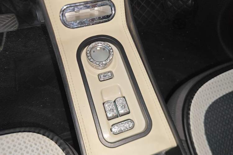 Used CHANGAN NEVO Lumin 2023 205km Xiangqin Version Gear Lever