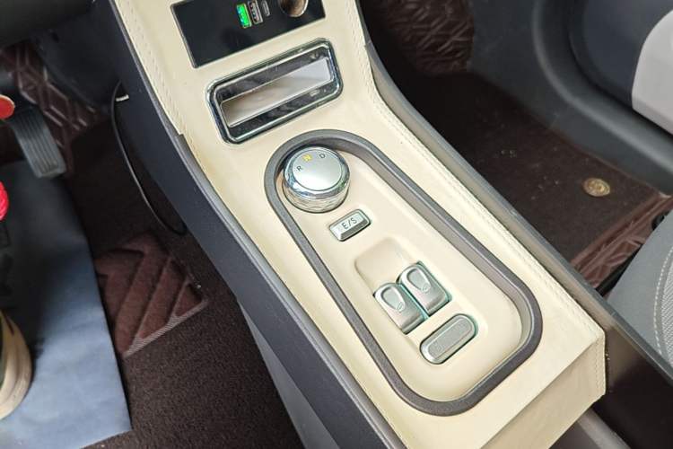 Used CHANGAN NEVO Lumin 2023 205km Xiangqin Version Gear Lever