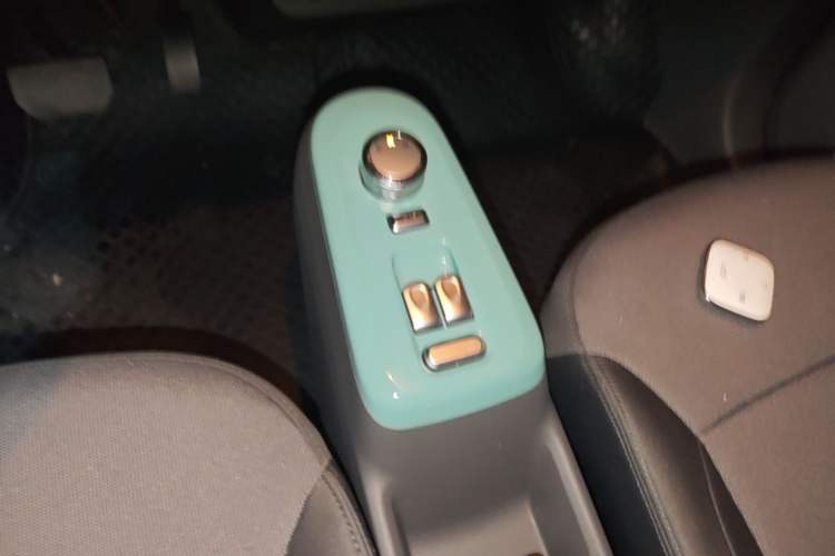 Used CHANGAN NEVO Lumin 2023 205km Xiangqin Version Gear Lever
