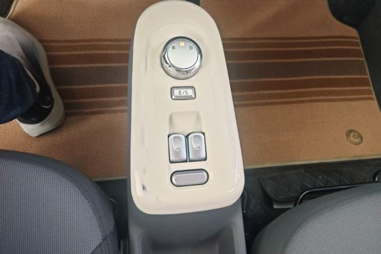 Used CHANGAN NEVO Lumin 2023 205km Xiangqin Version Gear Lever