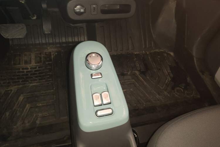 Used CHANGAN NEVO Lumin 2023 205km Xiangqin Version Gear Lever