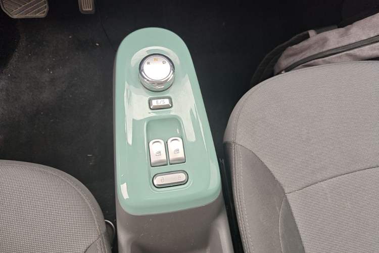 Used CHANGAN NEVO Lumin 2023 205km Xiangqin Version Gear Lever