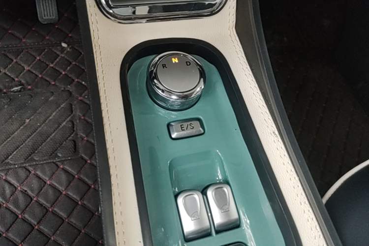 Used CHANGAN NEVO Lumin 2023 205km Xiangqin Version Gear Lever