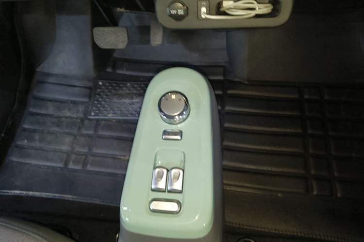 Used CHANGAN NEVO Lumin 2023 205km Xiangqin Version Gear Lever