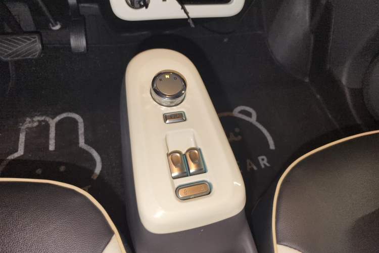 Used CHANGAN NEVO Lumin 2023 205km Xiangqin Version Gear Lever