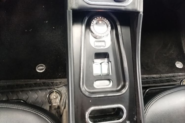 Used CHANGAN NEVO Lumin 2023 301km Honey Dew Edition Gear Lever