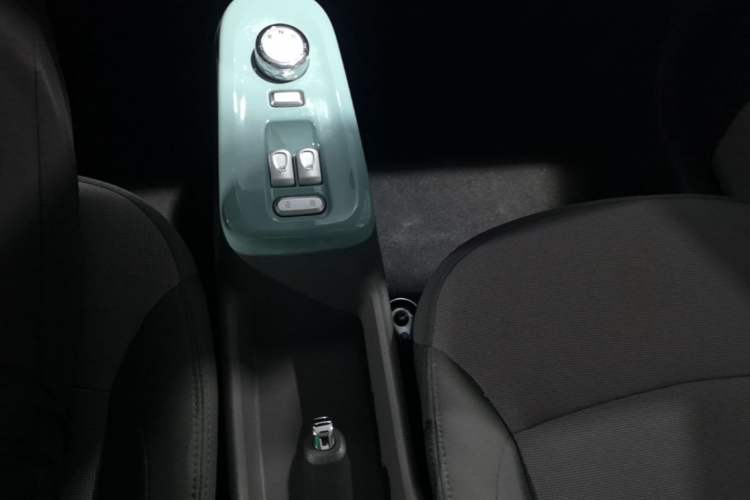 Used CHANGAN NEVO Lumin 2023 205km Xiangqin Version Gear Lever