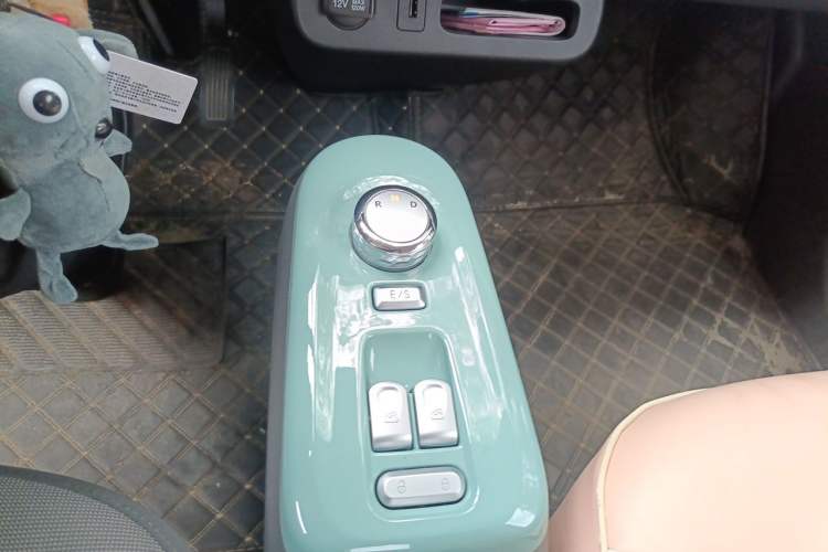 Used CHANGAN NEVO Lumin 2023 205km Xiangqin Version Gear Lever