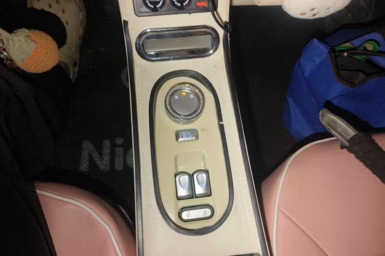 Used CHANGAN NEVO Lumin 2023 205km Xiangqin Version Gear Lever