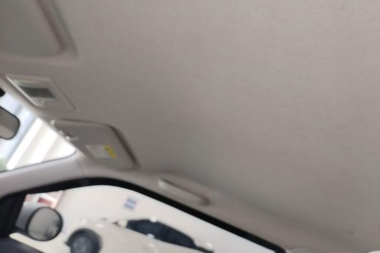 Used CHANGAN NEVO Lumin 2023 301km Honey Dew Edition Headliner