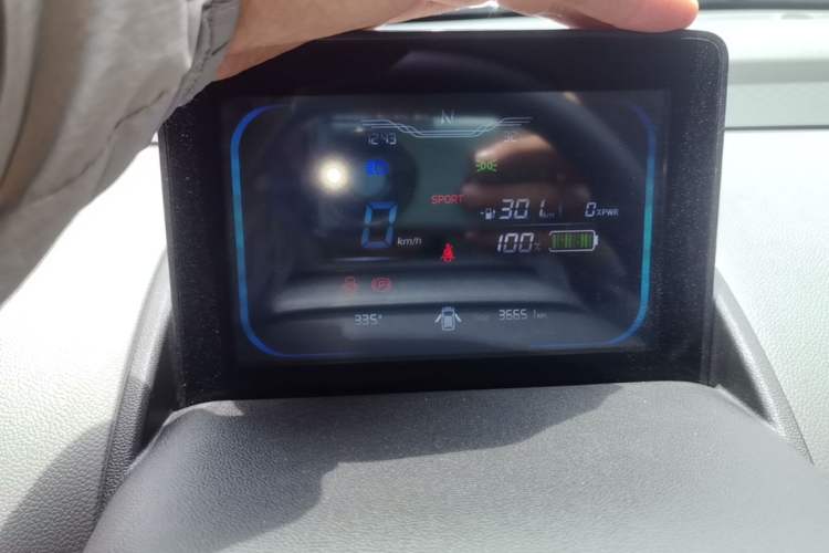 Used CHANGAN NEVO Lumin 2023 301km Honey Dew Edition Instrument Cluster