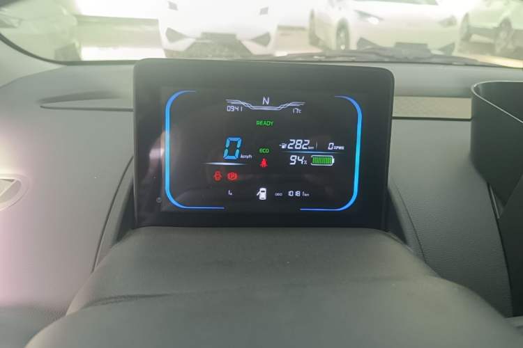Used CHANGAN NEVO Lumin 2023 301km Honey Dew Edition Instrument Cluster