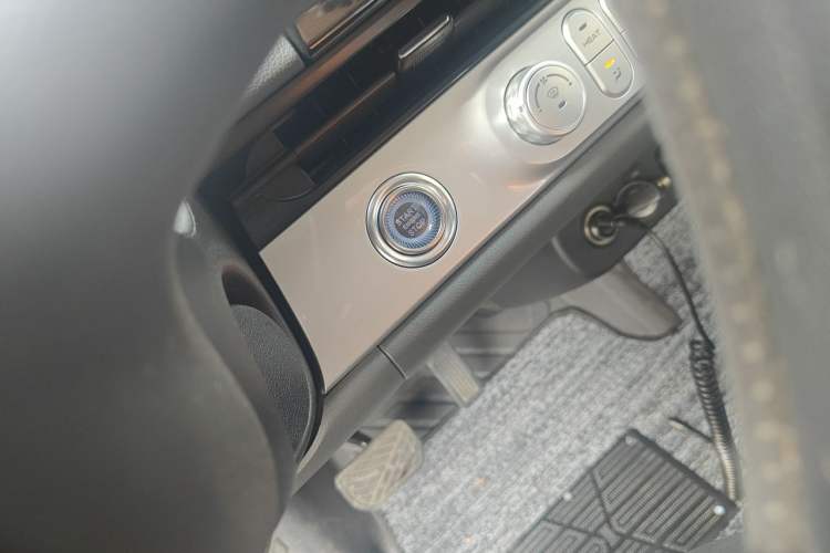 Used CHANGAN NEVO Lumin 2023 301km Honey Dew Edition Interior 1