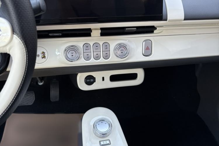 Used CHANGAN NEVO Lumin 2023 205km Xiangqin Version Interior 1