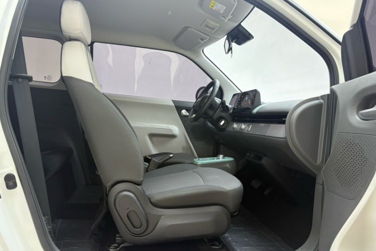 Used CHANGAN NEVO Lumin 2023 301km Honey Dew Edition Interior 2
