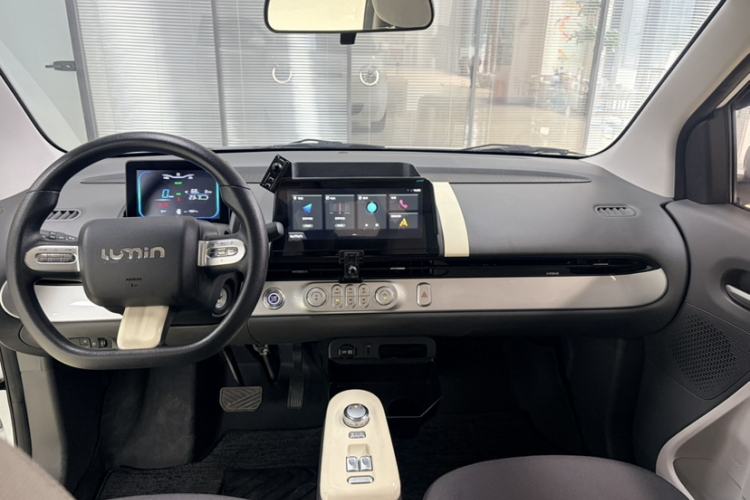 Used CHANGAN NEVO Lumin 2023 301km Honey Dew Edition Interior 2