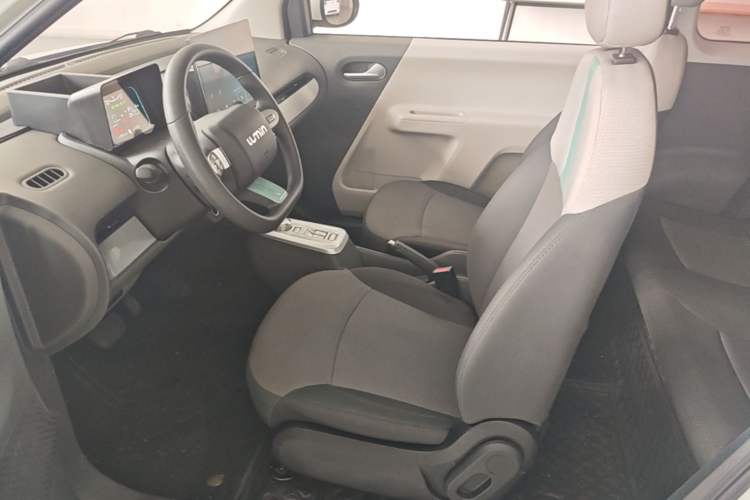 Used CHANGAN NEVO Lumin 2023 301km Honey Dew Edition Left Front Seat