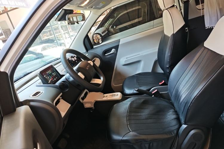 Used CHANGAN NEVO Lumin 2023 301km Honey Dew Edition Left Front Seat