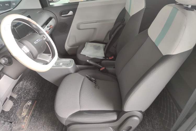 Used CHANGAN NEVO Lumin 2023 301km Honey Dew Edition Left Front Seat