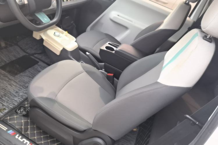 Used CHANGAN NEVO Lumin 2023 301km Honey Dew Edition Left Front Seat