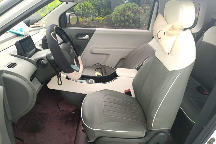 Used CHANGAN NEVO Lumin 2023 301km Honey Dew Edition Left Front Seat