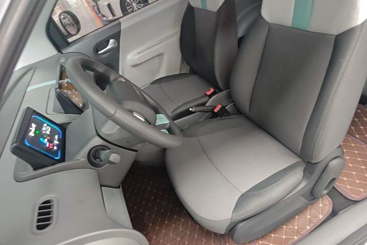 Used CHANGAN NEVO Lumin 2023 301km Honey Dew Edition Left Front Seat