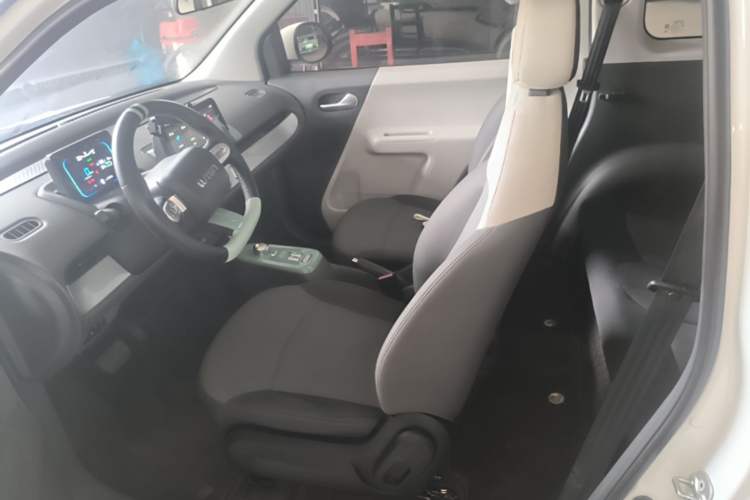 Used CHANGAN NEVO Lumin 2023 301km Honey Dew Edition Left Front Seat