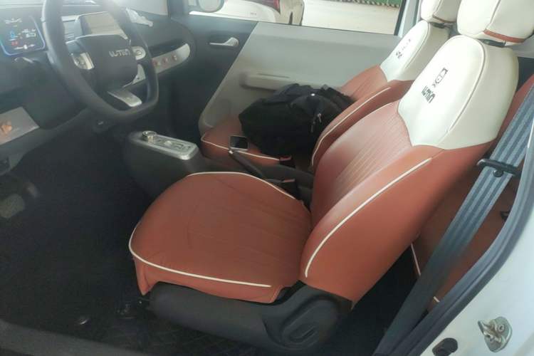 Used CHANGAN NEVO Lumin 2023 301km Honey Dew Edition Left Front Seat