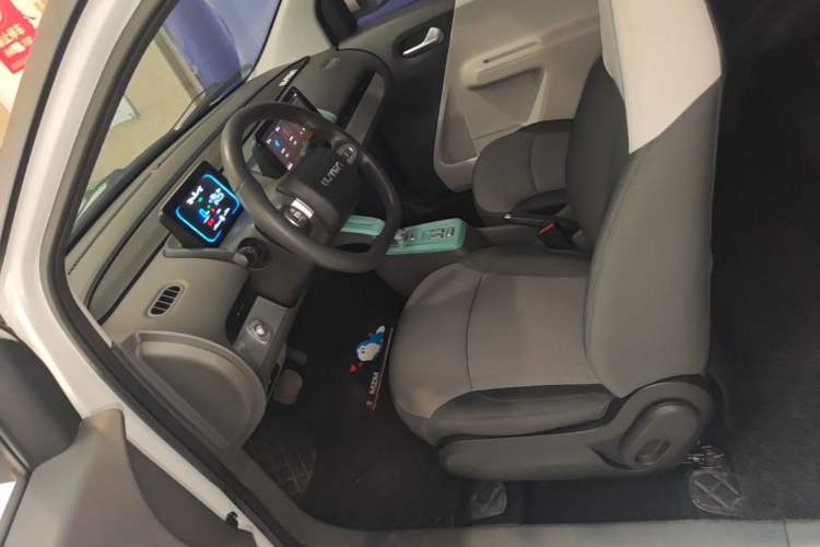 Used CHANGAN NEVO Lumin 2023 301km Honey Dew Edition Left Front Seat