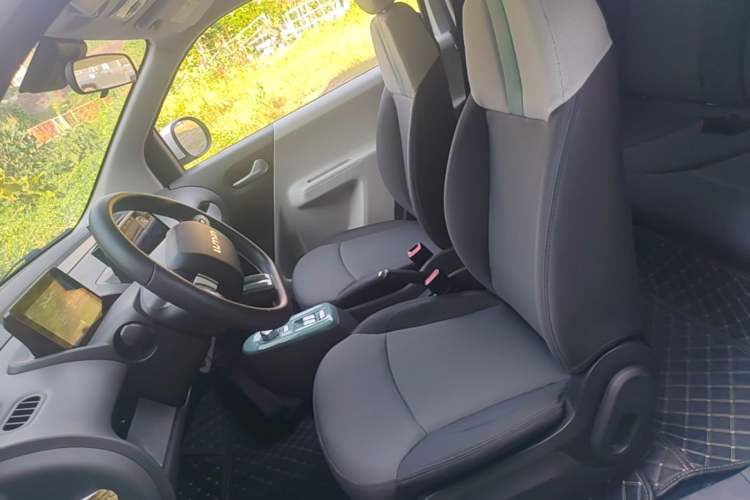 Used CHANGAN NEVO Lumin 2023 301km Honey Dew Edition Left Front Seat
