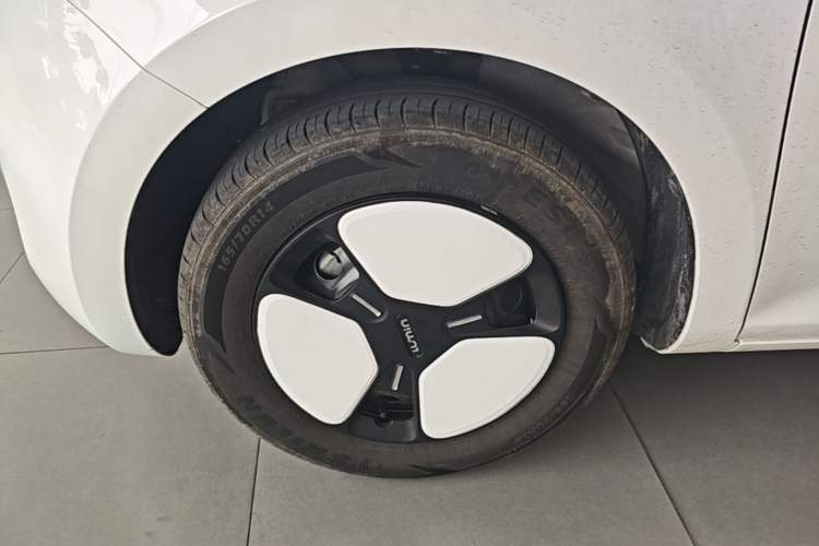 Used CHANGAN NEVO Lumin 2023 301km Honey Dew Edition Left Front Wheel Hub