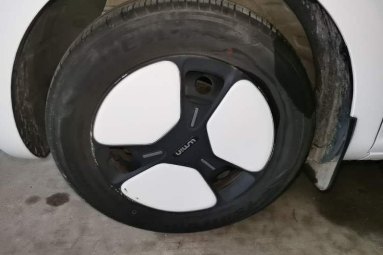 Used CHANGAN NEVO Lumin 2023 205km Xiangqin Version Left Front Wheel Hub