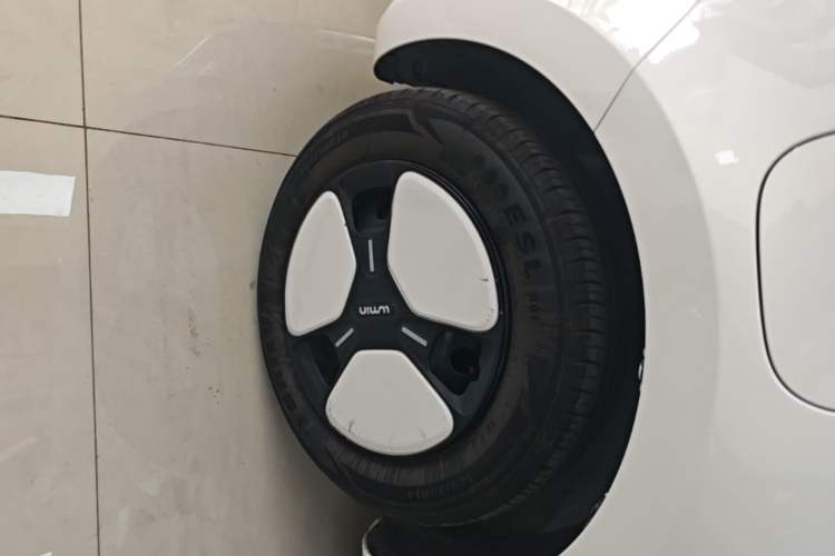 Used CHANGAN NEVO Lumin 2023 205km Xiangqin Version Left Front Wheel Hub