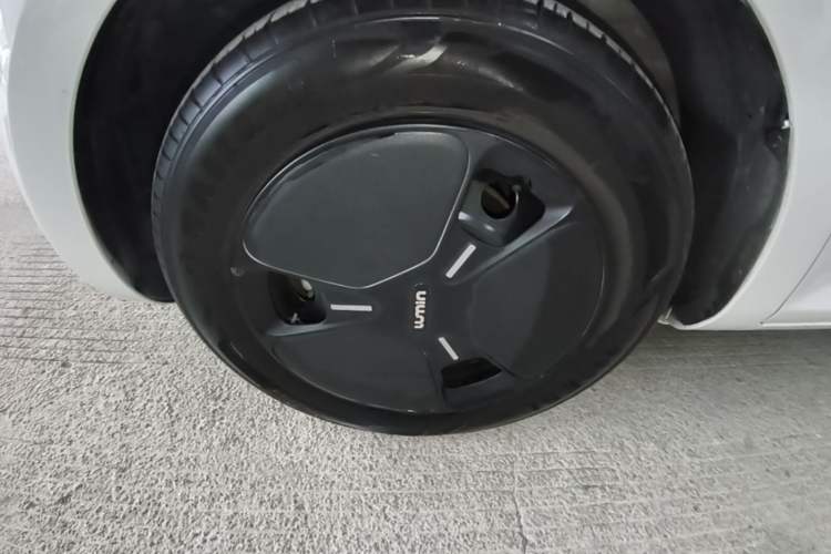 Used CHANGAN NEVO Lumin 2023 205km Xiangqin Version Left Front Wheel Hub