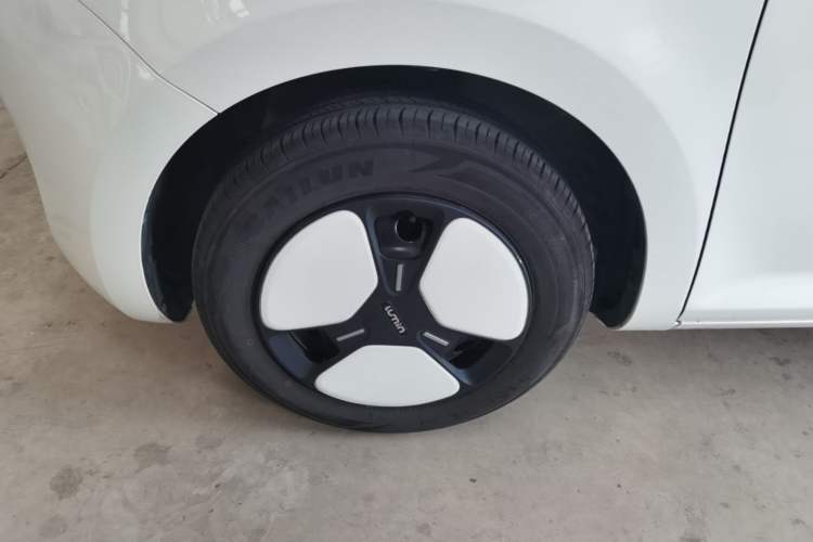 Used CHANGAN NEVO Lumin 2023 205km Xiangqin Version Left Front Wheel Hub