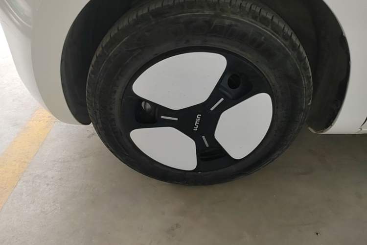 Used CHANGAN NEVO Lumin 2023 205km Xiangqin Version Left Front Wheel Hub