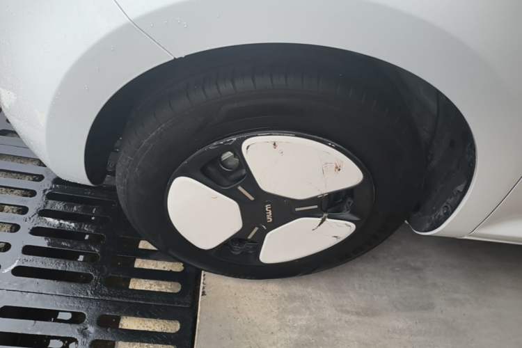 Used CHANGAN NEVO Lumin 2023 301km Honey Dew Edition Left Front Wheel Hub