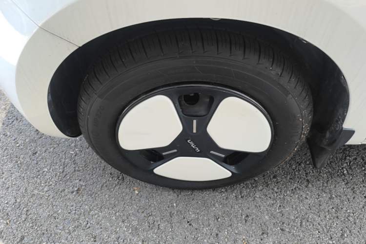 Used CHANGAN NEVO Lumin 2023 301km Honey Dew Edition Left Front Wheel Hub