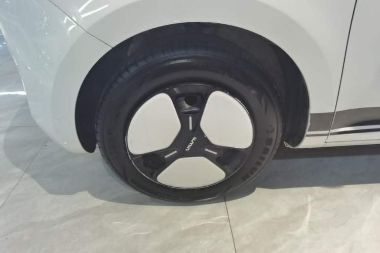 Used CHANGAN NEVO Lumin 2023 205km Xiangqin Version Left Front Wheel Hub