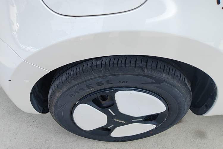Used CHANGAN NEVO Lumin 2023 205km Xiangqin Version Left Front Wheel Hub