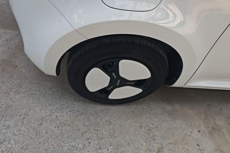 Used CHANGAN NEVO Lumin 2023 205km Xiangqin Version Left Front Wheel Hub