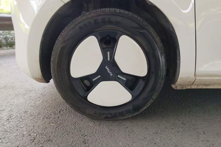 Used CHANGAN NEVO Lumin 2023 205km Xiangqin Version Left Front Wheel Hub