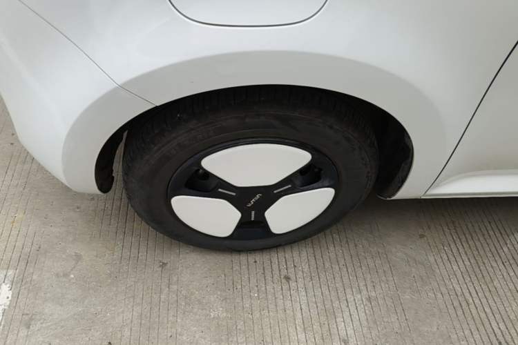 Used CHANGAN NEVO Lumin 2023 205km Xiangqin Version Left Front Wheel Hub