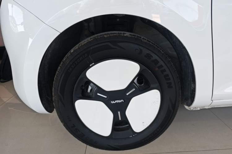 Used CHANGAN NEVO Lumin 2023 205km Xiangqin Version Left Front Wheel Hub