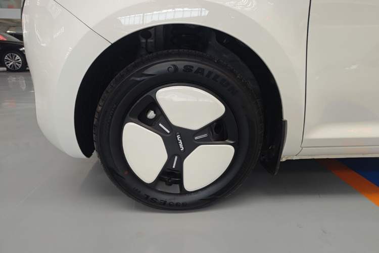 Used CHANGAN NEVO Lumin 2023 301km Honey Dew Edition Left Front Wheel Hub
