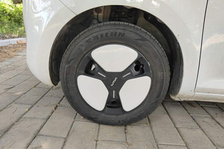Used CHANGAN NEVO Lumin 2023 205km Xiangqin Version Left Front Wheel Hub