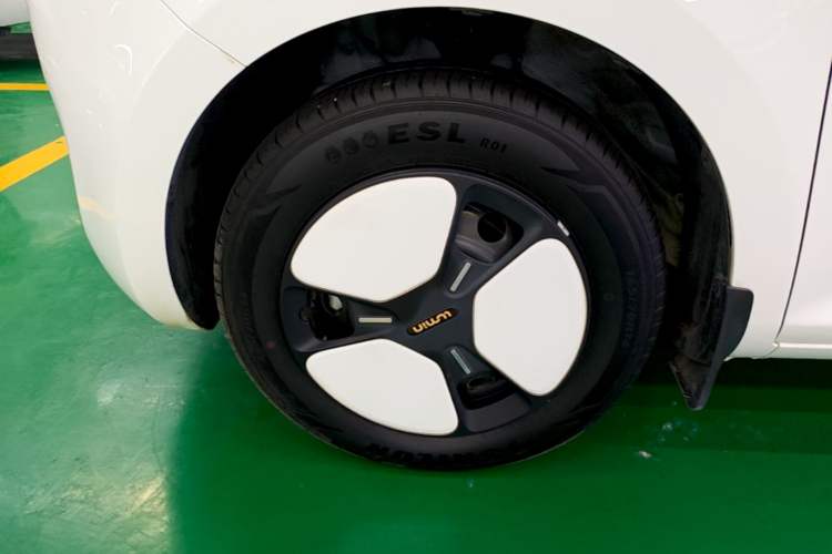 Used CHANGAN NEVO Lumin 2023 205km Xiangqin Version Left Front Wheel Hub