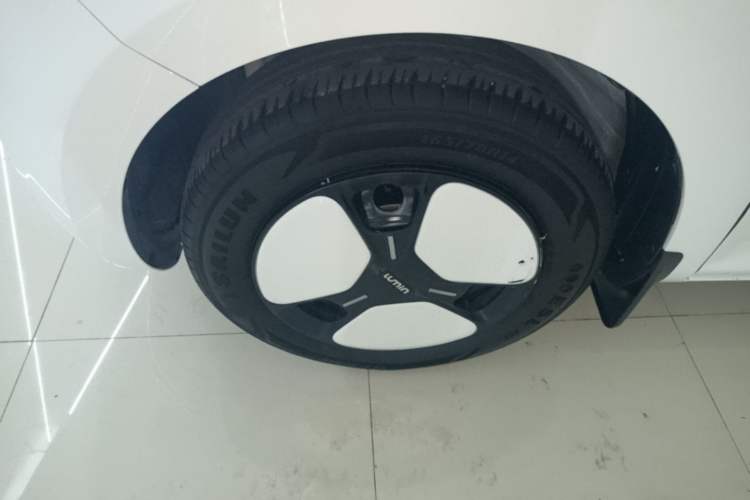 Used CHANGAN NEVO Lumin 2023 205km Xiangqin Version Left Front Wheel Hub