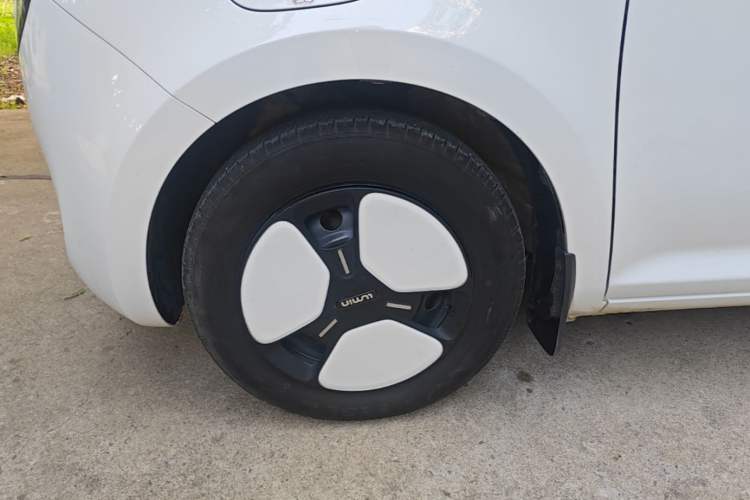 Used CHANGAN NEVO Lumin 2023 205km Xiangqin Version Left Front Wheel Hub