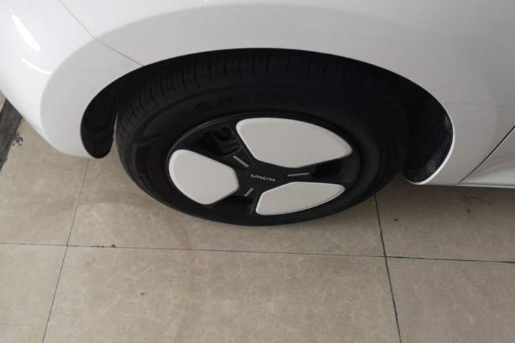 Used CHANGAN NEVO Lumin 2023 205km Xiangqin Version Left Front Wheel Hub